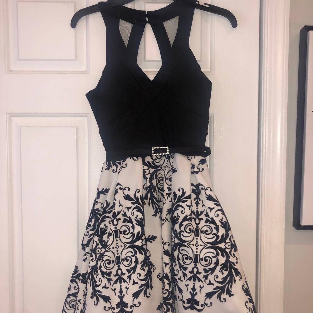 Short black and white dress